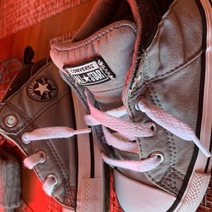 Converse lil boys shoes. Well cared for. Worn a few times. Size 8 US